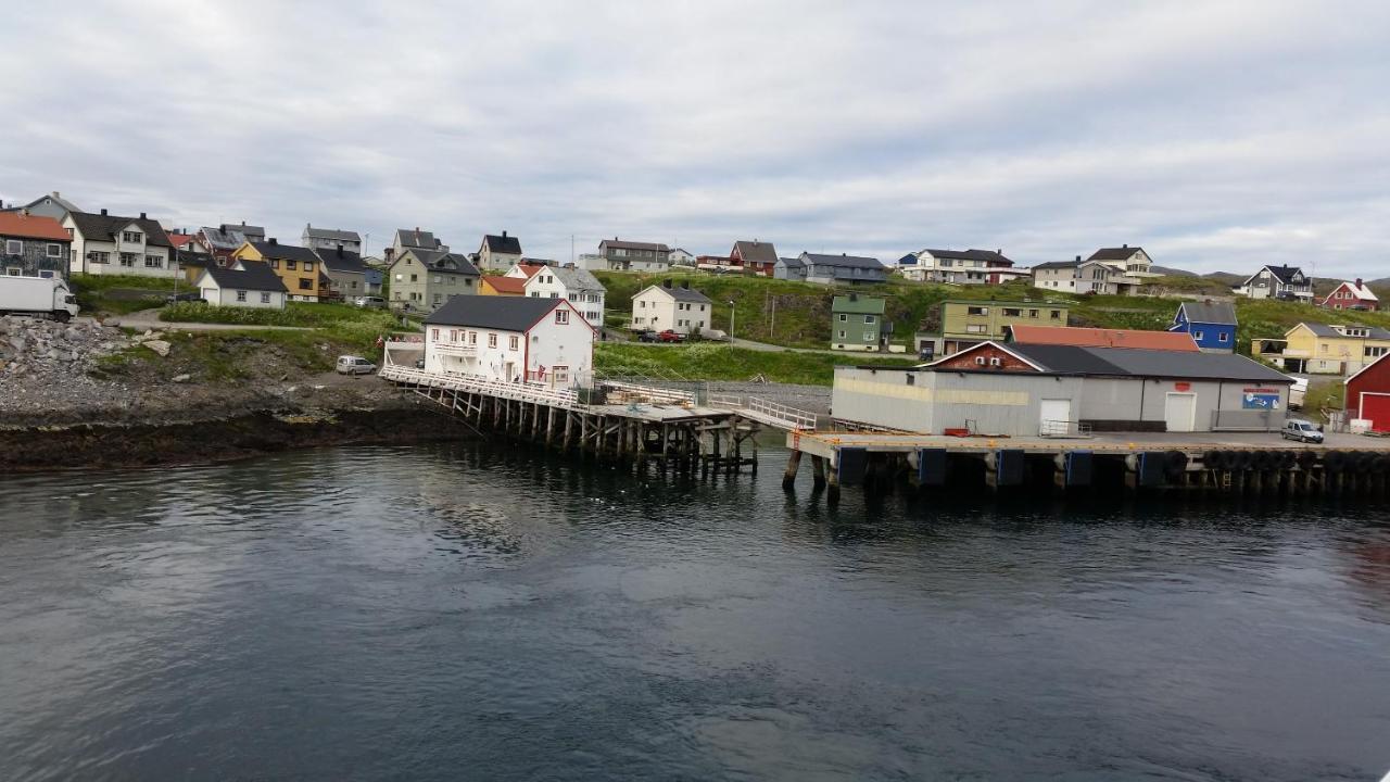 Blue House I At The End Of The World Apartment Mehamn Bagian luar foto