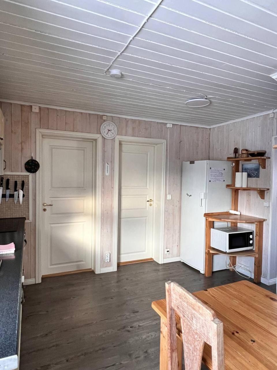 Blue House I At The End Of The World Apartment Mehamn Bagian luar foto